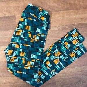 Lularoe Tall and Curvy Leggings